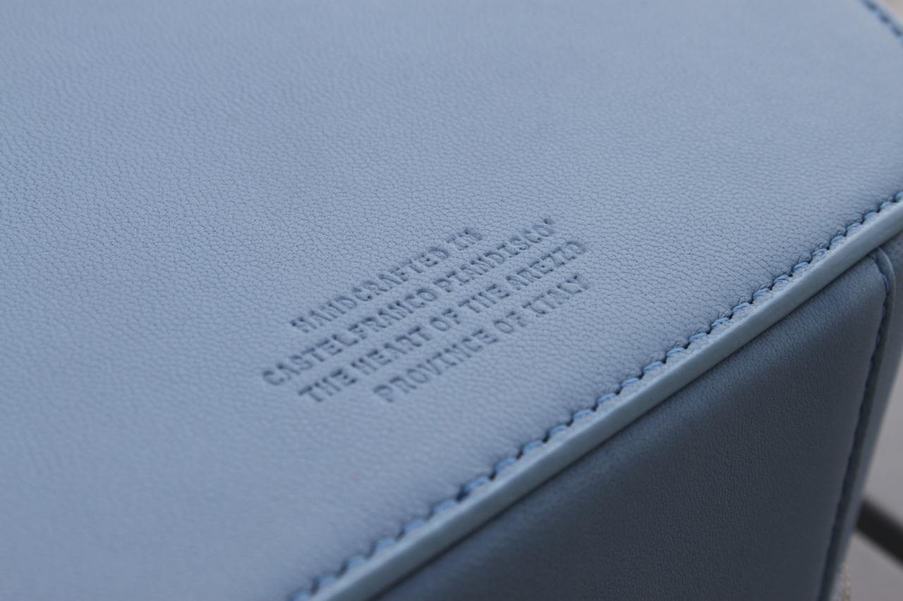 Cosmetic Travel Case - Stormy Sea - Blue Leather with Grey Fabric Inside